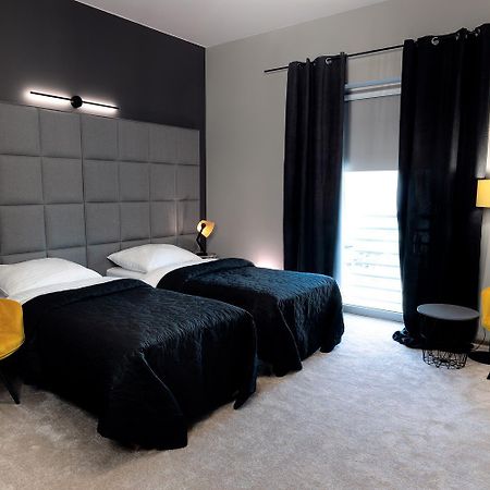 Hotel Absolwent Gostyń المظهر الخارجي الصورة