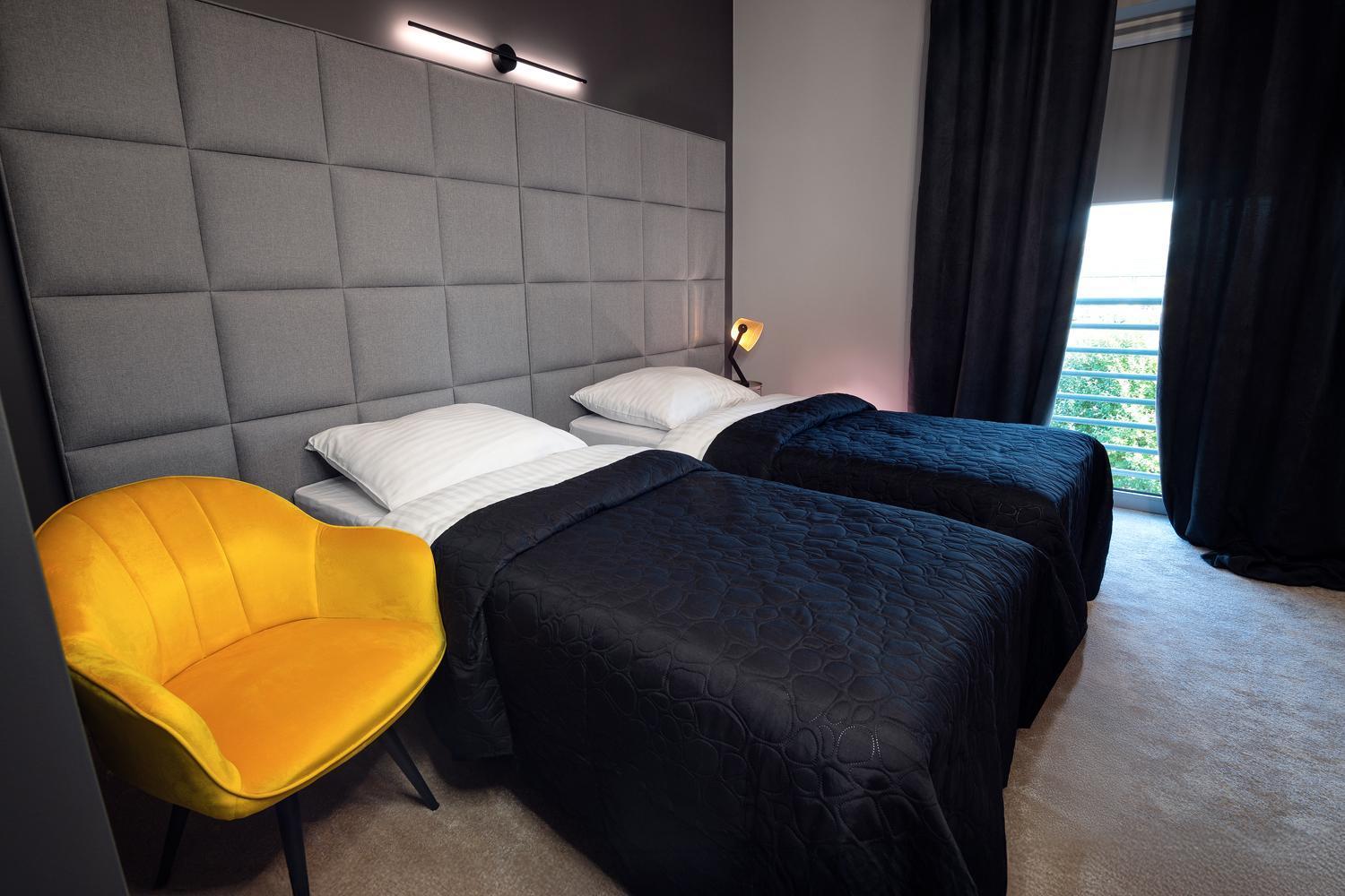 Hotel Absolwent Gostyń المظهر الخارجي الصورة