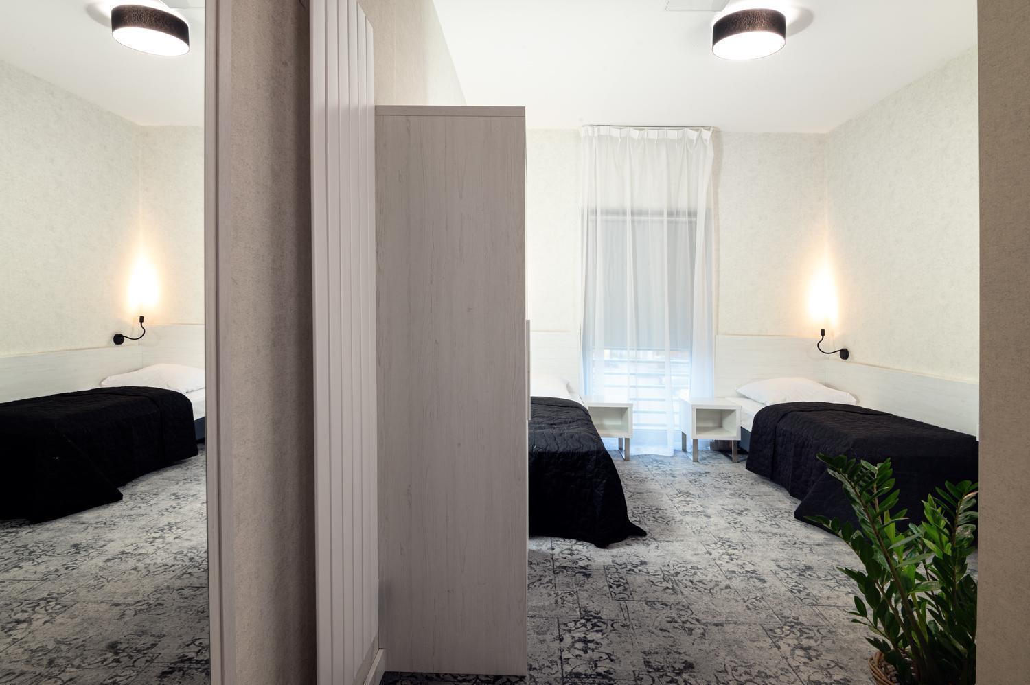 Hotel Absolwent Gostyń المظهر الخارجي الصورة