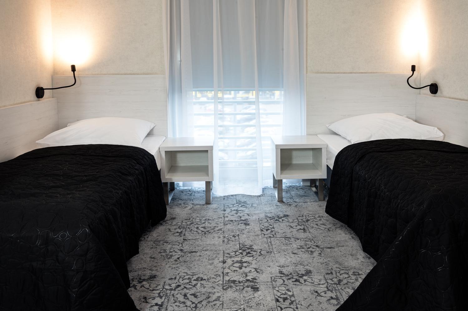 Hotel Absolwent Gostyń المظهر الخارجي الصورة