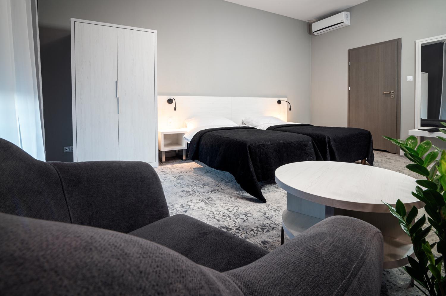Hotel Absolwent Gostyń المظهر الخارجي الصورة